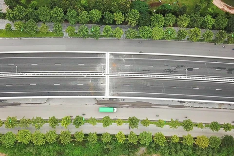 Video toàn cảnh đường vành đai 3 trên cao Mai Dịch-cầu Thăng Long