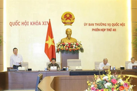 Ủy ban Thường vụ Quốc hội cho ý kiến về việc chuẩn bị Kỳ họp thứ mười, Quốc hội khóa XIV. (Ảnh: Doãn Tấn/TTXVN)
