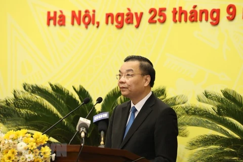 Thủ tướng phê chuẩn kết quả bầu chức vụ Chủ tịch UBND TP Hà Nội nhiệm kỳ 2016-2021 đối với ông Chu Ngọc Anh. (Ảnh: Văn Điệp/TTXVN)