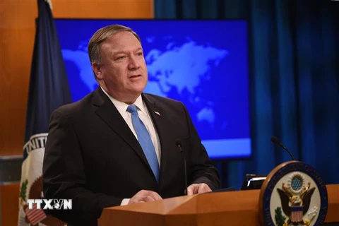 Ngoại trưởng Mỹ Mike Pompeo phát biểu tại một cuộc họp báo ở Washington, DC. (Ảnh: AFP/TTXVN)