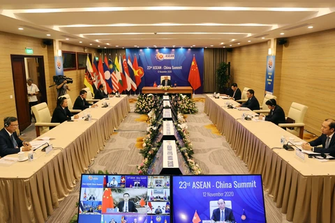 Hội nghị Cấp cao ASEAN-Trung Quốc lần thứ 23 tại điểm cầu Hà Nội. (Ảnh: Thống Nhất/TTXVN)