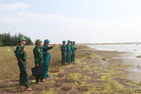 Bộ đội Biên phòng tỉnh Nam Định tuần tra khu vực biên giới biển huyện Giao Thủy. (Ảnh: Văn Đạt/TTXVN)