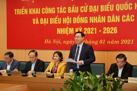Bí thư Thành ủy Hà Nội Vương Đình Huệ phát biểu tại hội nghị. (Ảnh: VGP)