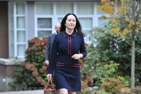 Giám đốc Tài chính (CFO) của Tập đoàn viễn thông Huawei Mạnh Vãn Châu tới tòa án ở Vancouver, British Columbia, Canada, ngày 27/10/2020. (Ảnh: AFP/TTXVN)