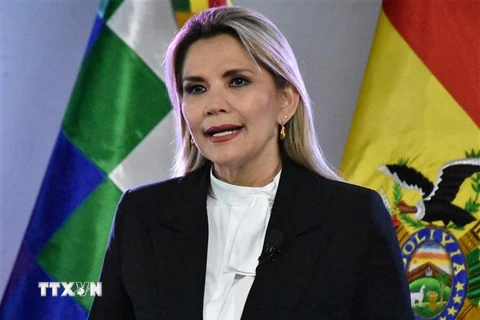 Bà Jeanine Anez, lúc còn là Tổng thống lâm thời Bolivia, phát biểu trong một sự kiện ở La Paz ngày 17/3/2020. (Ảnh: AFP/TTXVN)