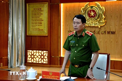 Thiếu tướng Lê Quốc Hùng, Thứ trưởng Bộ Công an phát biểu tại buổi làm việc. (Ảnh: TTXVN phát)