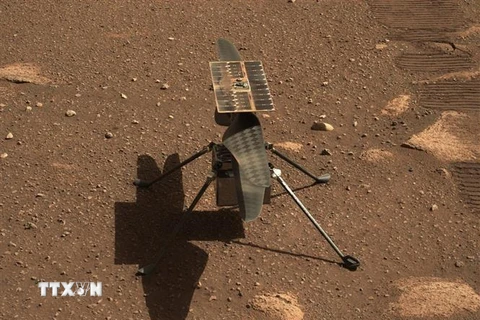 Trực thăng Ingenuity trên Sao Hỏa ngày 5/4/2021. (Ảnh: AFP/TTXVN)