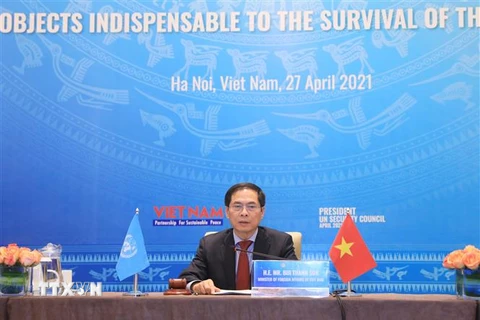 Bộ trưởng Bộ Ngoại giao Bùi Thanh Sơn chủ trì Phiên thảo luận mở cấp Bộ trưởng về chủ đề Bảo vệ cơ sở hạ tầng thiết yếu đối với sự sống của người dân. (Ảnh: Lâm Khánh/TTXVN)