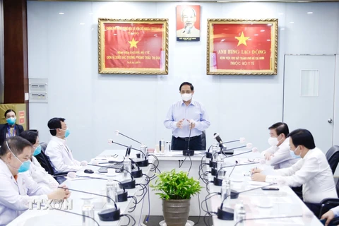 Thủ tướng Phạm Minh Chính phát biểu tại buổi làm việc với lãnh đạo Bệnh viện Chợ Rẫy. (Ảnh: Dương Giang/TTXVN)