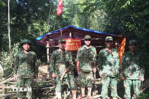 Một chốt chặn của bộ đội biên phòng Quảng Nam để tăng cường khả năng phòng chống dịch. (Ảnh: Đoàn Hữu Trung-TTXVN)