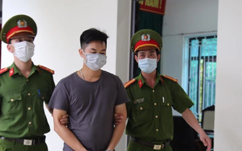 Bị can Ngô Văn Thắng bị Công an Vĩnh Phúc bắt giữ . (Nguồn: Tuổi Trẻ)