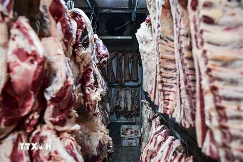 Một cửa hàng thịt ở Buenos Aires, Argentina, ngày 18/5/2021. (Ảnh: AFP/TTXVN)