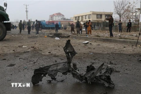 Hiện trường vụ nổ bom ở Kabul, Afghanistan ngày 20/12/2020. (Ảnh: THX/TTXVN)