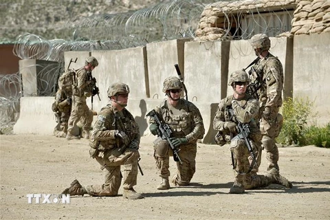 Binh sỹ Mỹ gác tại tỉnh Kunar, Afghanistan, ngày 14/4/2013. (Ảnh: AFP/ TTXVN)