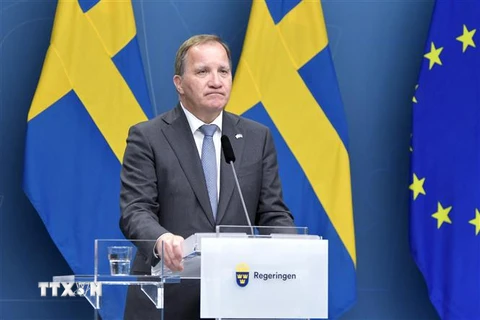 Thủ tướng Thụy Điển Stefan Lofven phát biểu tại cuộc họp báo ở Stockholm ngày 21/6/2021. (Ảnh: AFP/TTXVN)