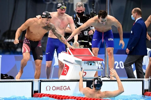 Các vận động viên bơi nam của Mỹ tại cuộc thi. (Nguồn: AFP)