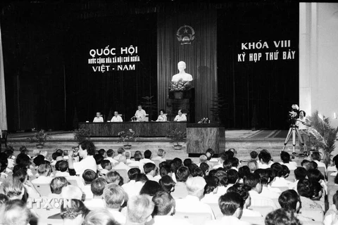 Chủ tịch Quốc hội Lê Quang Đạo phát biểu khai mạc Kỳ họp thứ 7, Quốc hội khóa VIII (14/6/1990). (Ảnh: Xuân Lâm/TTXVN)