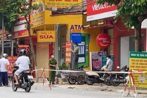 Cửa hàng Viettel Post, chi nhánh huyện Lương Tài tạm thời phong toả, phun khử khuẩn. (Nguồn: VTC)