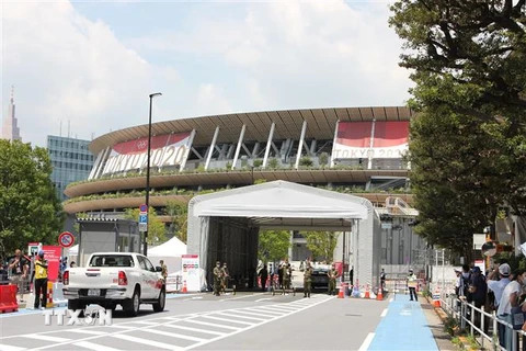 Một cổng vào sân vận động quốc gia ở thủ đô Tokyo. (Ảnh: Đào Thanh Tùng/TTXVN)