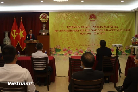  Đại sứ Việt Nam Trần Việt Thái phát biểu tại buổi lễ kỷ niệm Quốc khánh. (Ảnh: Hà Ngọc/Vietnam+)