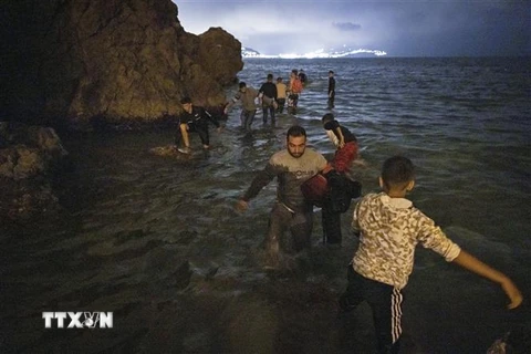 Người di cư Maroc. (Ảnh: AFP/TTXVN)