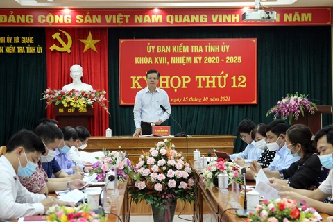 Chủ nhiệm Ủy ban Kiểm tra Tỉnh ủy Trần Quang Minh chủ trì kỳ họp thứ 12 của Ủy ban Kiểm tra Tỉnh ủy khóa XVII. (Nguồn: baohagiang.vn)