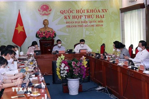 Quang cảnh phiên họp ngày 24/10 tại điểm cầu Đoàn đại biểu Quốc hội Thành phố Hồ Chí Minh. (Ảnh: Xuân Khu/TTXVN)