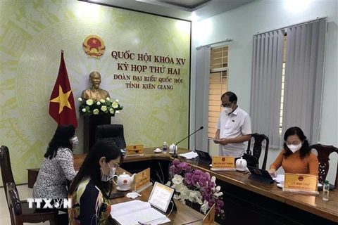 Đại biểu Quốc hội tỉnh Kiên Giang thảo luận chiều 29/10. (Ảnh: TTXVN phát)