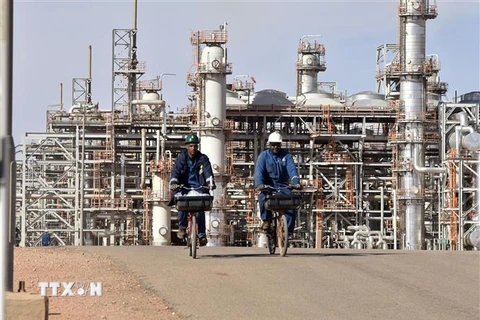 Một cơ sở lọc dầu ở In Amenas, Algeria. (Ảnh: AFP/TTXVN)