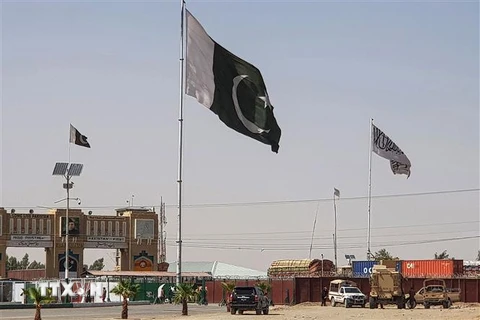 Quang cảnh cửa khẩu Chaman giữa Pakistan và Afghanistan, ngày 18/8/2021. (Ảnh: AFP/TTXVN)
