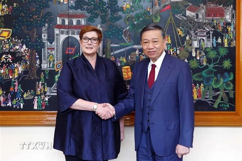Bộ trưởng Bộ Công an Tô Lâm với Bộ trưởng Ngoại giao Australia Marise Payne. (Ảnh: Phạm Kiên/TTXVN)