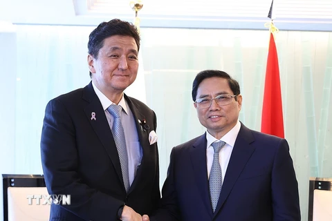 Thủ tướng Phạm Minh Chính tiếp Bộ trưởng Quốc phòng Nhật Bản Kishi Nobuo. (Ảnh: Dương Giang/TTXVN)