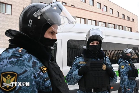 Cảnh sát Nga tuần tra tại Moskva, Nga, ngày 20/2. (Ảnh: AFP/TTXVN)
