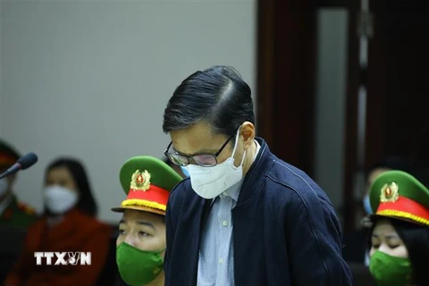 Bị cáo Nguyễn Văn Tứ (cựu Chánh Văn phòng Thành ủy Hà Nội, cựu Giám đốc Sở Kế hoạch và Đầu tư thành phố Hà Nội) tại phiên xét xử ngày 27/12. (Ảnh: TTXVN)