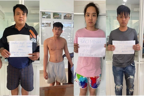 4 nghi phạm bị truy nã tội giết người bị CSGT Khánh Hòa đón lõng bắt giữ. (Nguồn: NLD.vn)