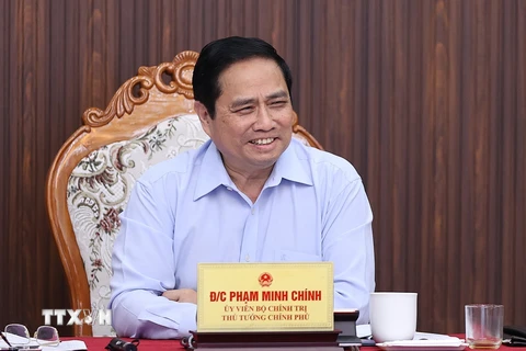 Thủ tướng Phạm Minh Chính chủ trì buổi làm việc với lãnh đạo chủ chốt tỉnh Quảng Nam. (Ảnh: Dương Giang/TTXVN)