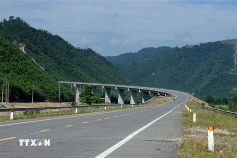 Cao tốc La Sơn-Túy Loan đã cơ bản hoàn thành giai đoạn I. (Ảnh: Quốc Dũng/TTXVN)