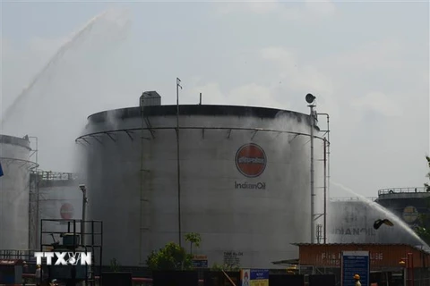 Một kho dự trữ dầu của Tập đoàn dầu Ấn Độ (IOC) ở Siliguri. (Ảnh: AFP/TTXVN)