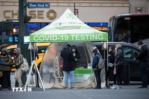 Một điểm xét nghiệm COVID-19 tại New York, Mỹ, ngày 28/3. (Ảnh: THX/TTXVN)
