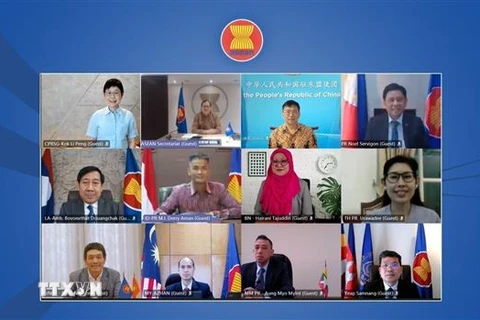 Cuộc họp lần thứ 23 Ủy ban Hợp tác chung Hiệp hội các quốc gia Đông Nam Á (ASEAN)-Trung Quốc diễn ra tại Jakarta dưới hình thức trực tuyến với sự tham dự của Đại sứ-Trưởng Phái đoàn Việt Nam tại ASEAN Nguyễn Hải Bằng. (Ảnh: TTXVN phát)