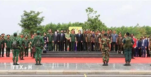 Giao lưu quốc phòng biên giới Việt Nam-Campuchia lần thứ nhất