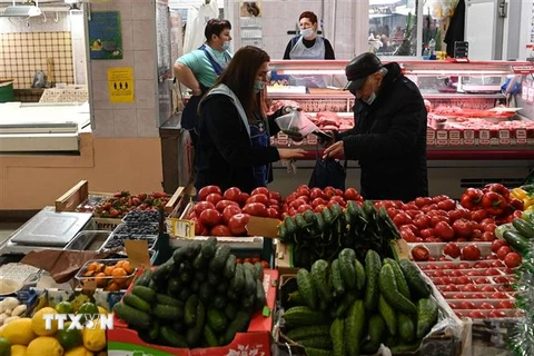 Một khu chợ ở Moskva, Nga. (Ảnh: AFP/TTXVN)