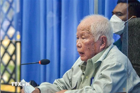 Cựu thủ lĩnh Khmer Đỏ Khieu Samphan trong một phiên kháng cáo tại Tòa án đặc biệt xét xử tội ác chế độ Pol Pot ở Campuchia (ECCC), ngày 19/8/2021. (Ảnh: AFP/TTXVN)