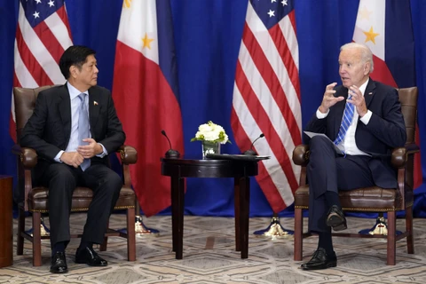 Tổng thống Mỹ Joe Biden và người đồng cấp Philippines Ferdinand Marcos. (Nguồn: AP)