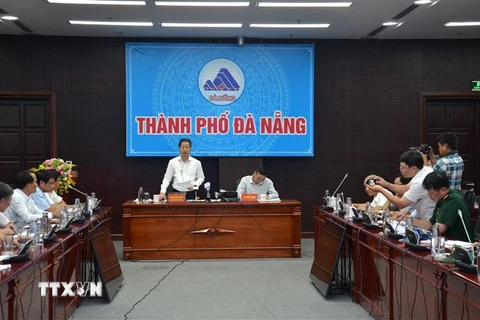 UBND thành phố Đà Nẵng tổ chức họp trực tuyến nhằm ứng phó khẩn cấp, rà soát công tác chuẩn bị ứng phó với cơn bão số 4 (bão Noru). (Ảnh: Quốc Dũng/TTXVN)