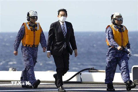Một tàu khu trục của Lực lượng phòng vệ trên biển Nhật Bản (MSDF) tại Vịnh Sagami, ngoài khơi tỉnh Kanagawa. (Nguồn: Reuters)