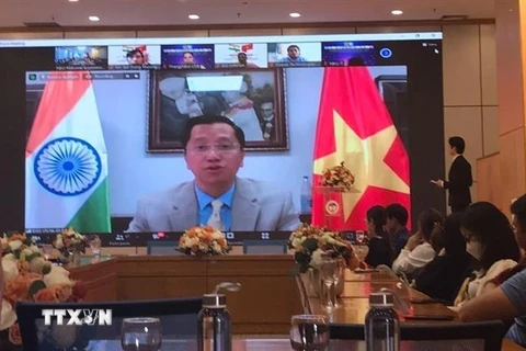 Đại sứ đặc mệnh toàn quyền Việt Nam tại Ấn Độ Nguyễn Thanh Hải phát biểu tại lễ khai mạc diễn đàn. (Ảnh: Ngọc Thúy/TTXVN)