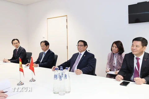 [Photo] Thủ tướng Phạm Minh Chính gặp Thủ tướng Tây Ban Nha
