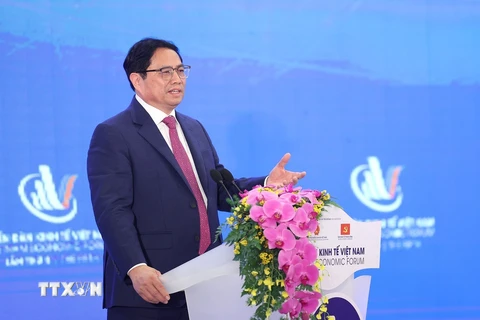 Thủ tướng Phạm Minh Chính phát biểu tại Diễn đàn Kinh tế Việt Nam. (Ảnh: Dương Giang/TTXVN)