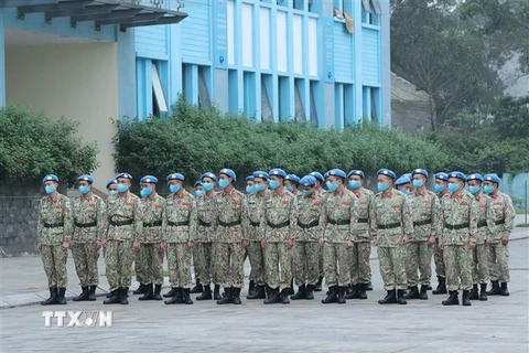 Các sỹ quan làm nhiệm vụ gìn giữ hòa bình Liên hợp quốc. (Ảnh: Trọng Đức/TTXVN)